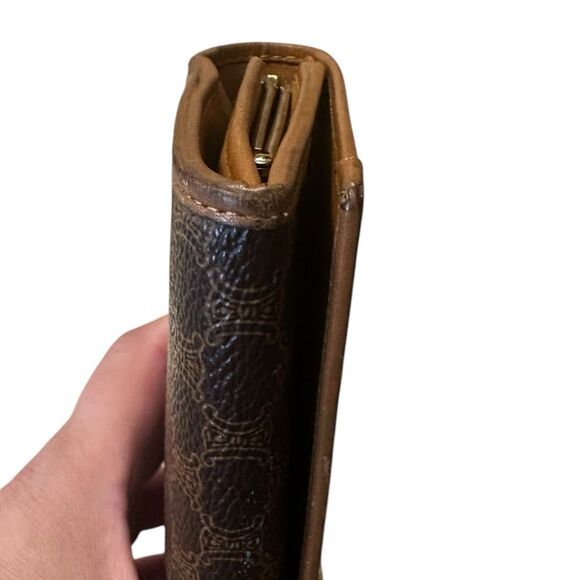 Celine Kisslock Wallet - Picture 13 of 14